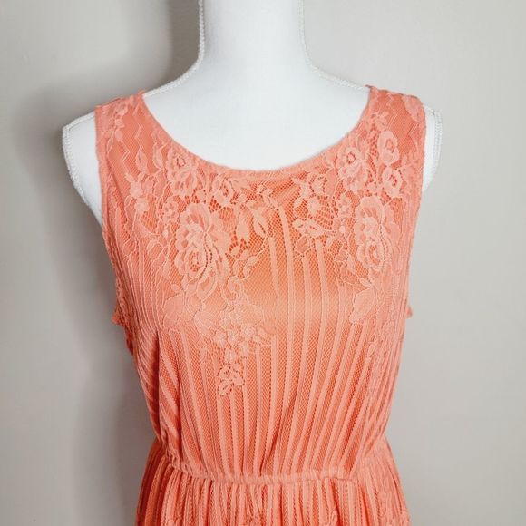 Buckle Peach Lace Dress Large - Picture 2 of 9